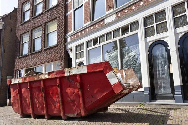 Choosing the Right Dumpster Rental for Your Project