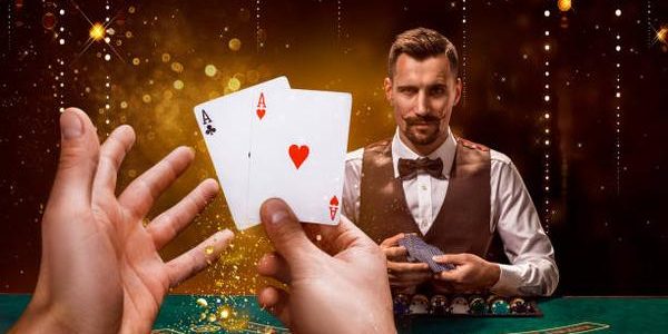A Guide to Online Poker Games and Player Positions