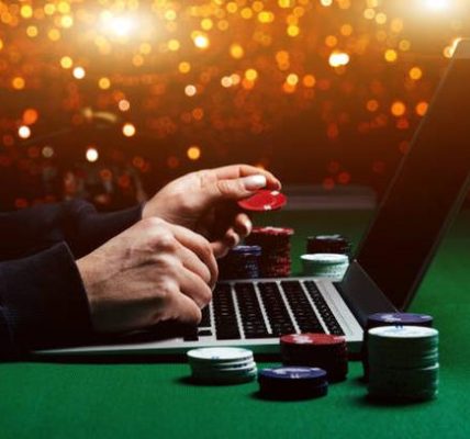 How Players Approach Online Gaming at an online casino Singapore