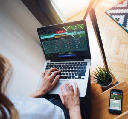 How to Explore Different Gaming Menus on Online Casino Singapore