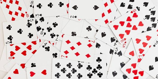 A Detailed Review of Online Gaming Risks and Personal Limits and Useful Background Information