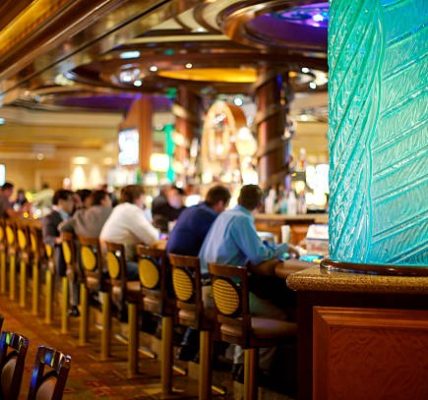 Choosing the Right Online Casino Singapore Experience